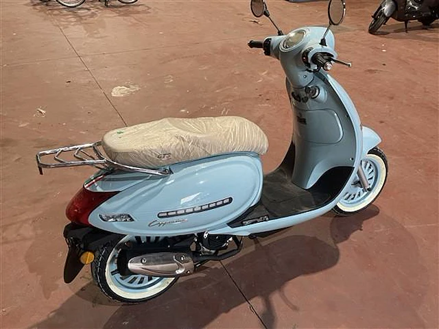 Scooter cappucino gts - afbeelding 11 van  17
