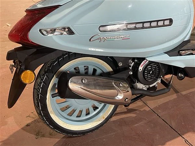 Scooter cappucino gts - afbeelding 15 van  17