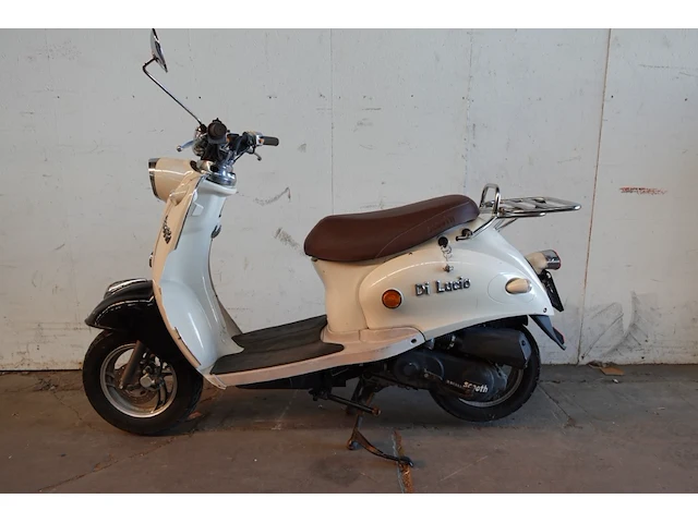 Scooter di lucio 50 - afbeelding 1 van  10
