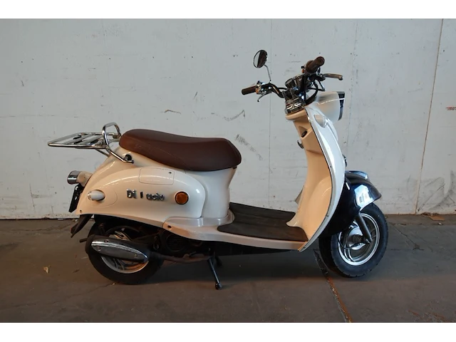 Scooter di lucio 50 - afbeelding 3 van  10