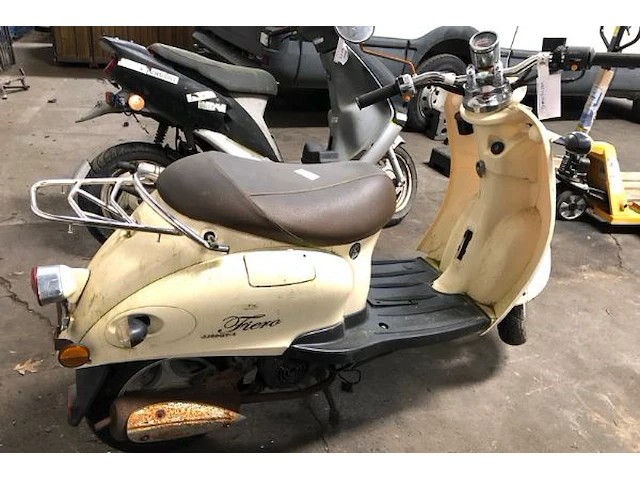 Scooter fiero venesi - afbeelding 2 van  7