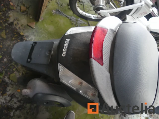 Scooter piaggio zip - afbeelding 2 van  8