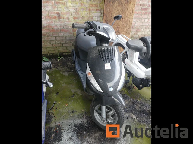 Scooter piaggio zip - afbeelding 3 van  8