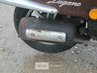 Scooter razzo lugano - afbeelding 10 van  12