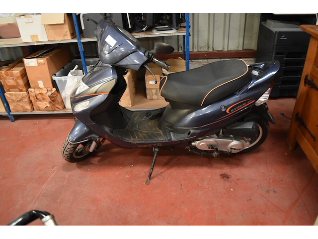 Scooter razzo met sleuel strike 50cc ld5tcbpa0eeoo00433 - afbeelding 4 van  17