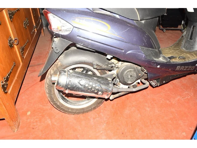 Scooter razzo met sleuel strike 50cc ld5tcbpa0eeoo00433 - afbeelding 7 van  17