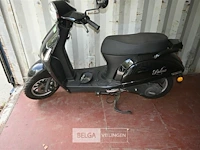 Scooter razzo - afbeelding 2 van  8
