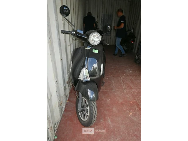 Scooter razzo - afbeelding 4 van  8