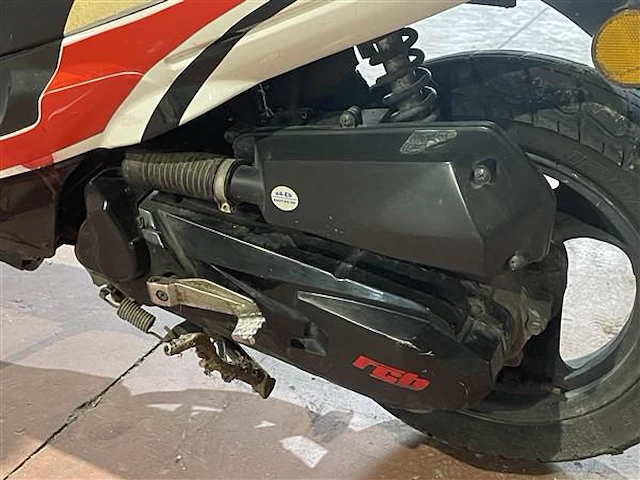 Scooter rcb sprint - afbeelding 11 van  13