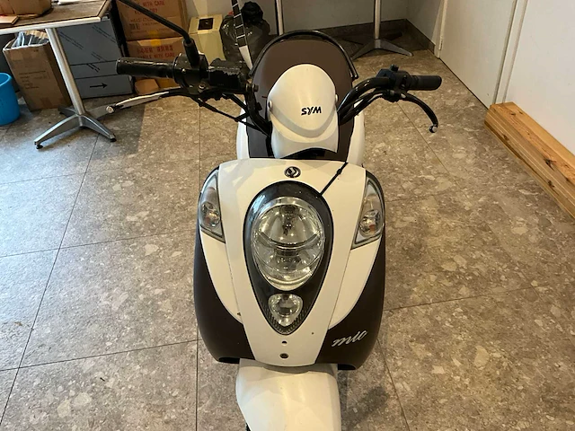 Scooter sym - afbeelding 18 van  20