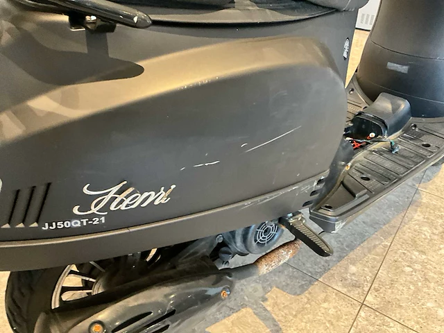 Scooter venesi - afbeelding 3 van  20