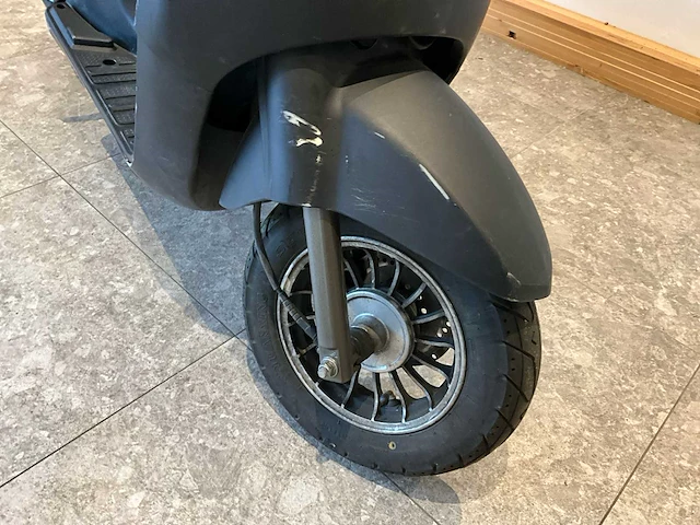 Scooter venesi - afbeelding 18 van  20