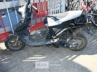Scooter wrak - afbeelding 2 van  4