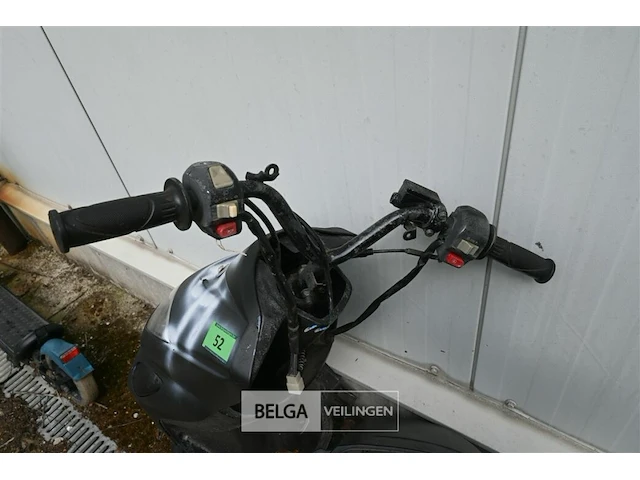 Scooter wrak - afbeelding 4 van  5