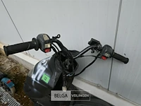 Scooter wrak - afbeelding 4 van  5