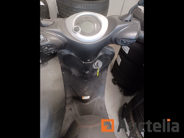 Scooter yamaha yn50f (2016-vin:vgsa465000009806) - afbeelding 3 van  8