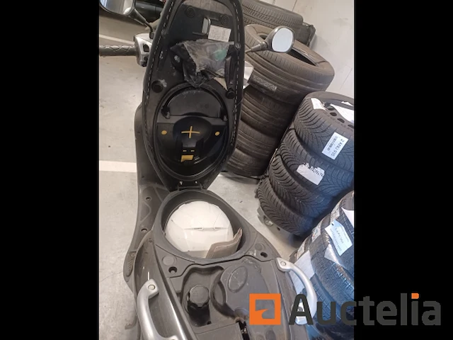 Scooter yamaha yn50f (2016-vin:vtlsa401000004126) - afbeelding 5 van  9