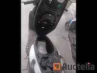 Scooter yamaha yn50f (2017-vin:vgsa465000008642) - afbeelding 3 van  9