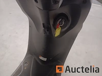 Scooter yamaha yn50f (2017-vin:vgsa465000008661) - afbeelding 9 van  10
