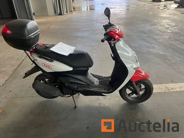 Scooter yamaha - afbeelding 6 van  6