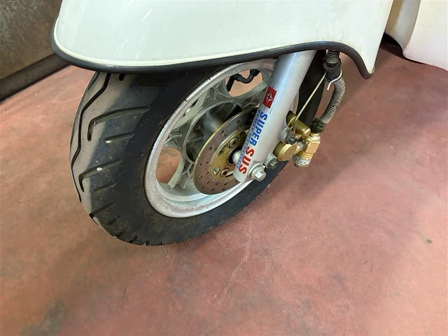 Scooter zonder papieren - afbeelding 7 van  7