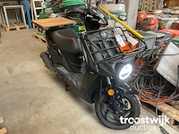 Scooter - afbeelding 4 van  9