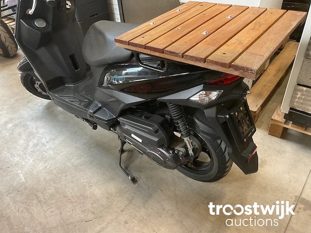Scooter - afbeelding 6 van  9