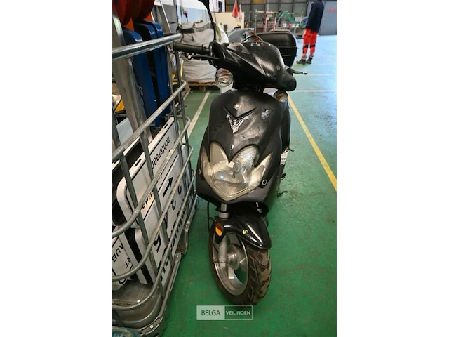Scooter - afbeelding 4 van  8