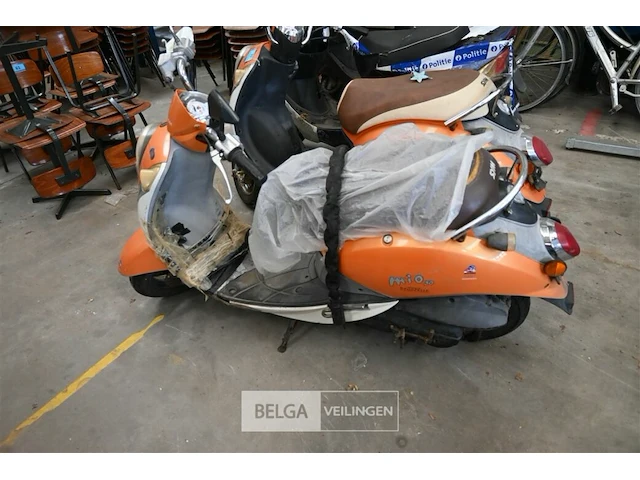 Scooter - afbeelding 2 van  4