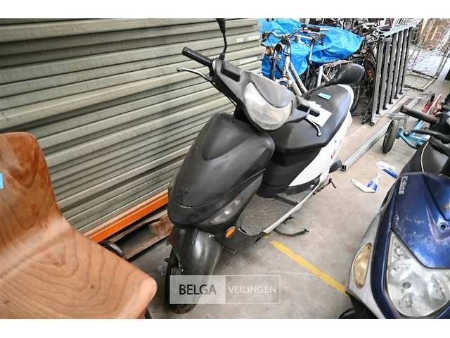Scooter - afbeelding 2 van  7