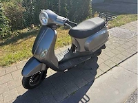 Scooter - afbeelding 1 van  6