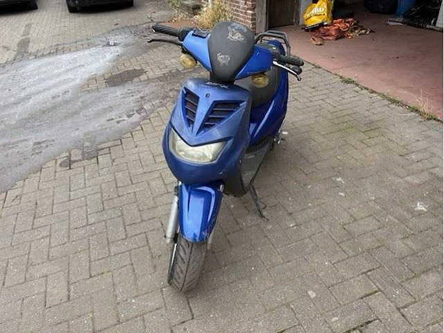 Scooter - afbeelding 2 van  8
