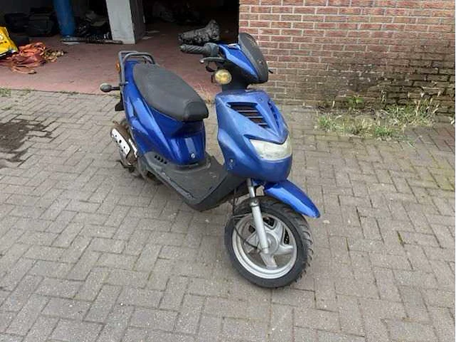 Scooter - afbeelding 3 van  8