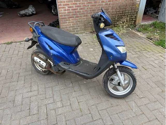 Scooter - afbeelding 4 van  8