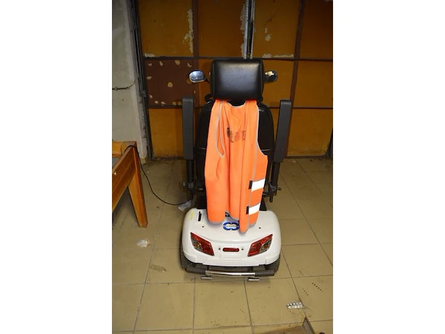 Scootmobiel vermeiren carpo4 - afbeelding 7 van  15