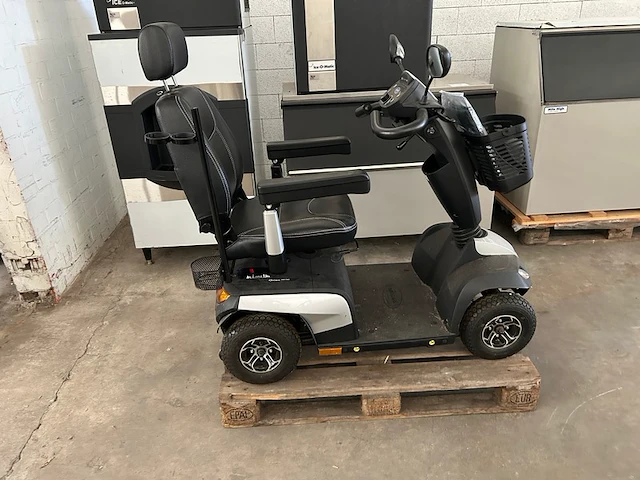 Scootmobiel - afbeelding 1 van  10