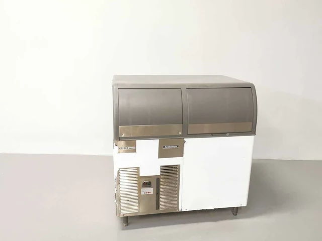 Scotsman - af 226 easy fit - ijsblokjesmachine - afbeelding 1 van  3