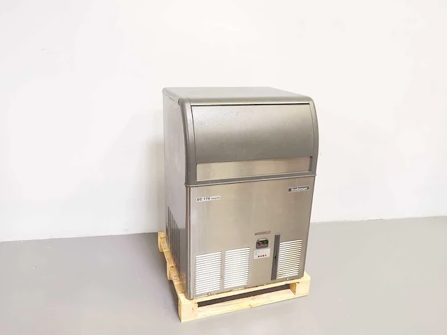 Scotsman - ec176 easy fit - ijsblokjesmachine - afbeelding 1 van  2