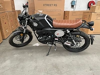 Scrambler x cafe 125 "black"