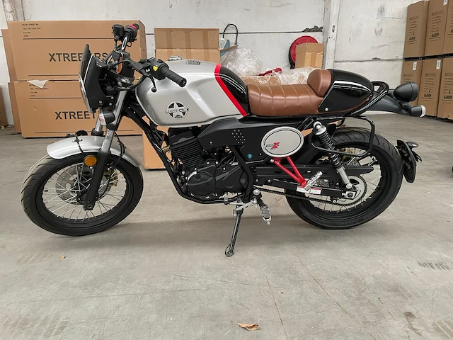 Scrambler x cafe 125 "grey/black w/ red striping" - afbeelding 1 van  7
