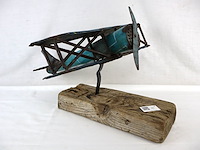 Scrap art vliegtuig