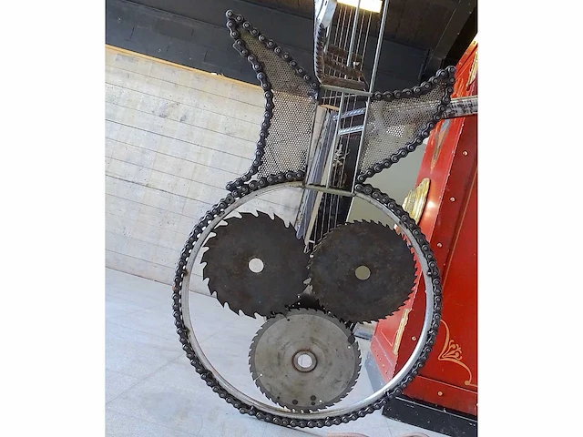 Scrap metal guitar (mmc 2023) - afbeelding 4 van  8