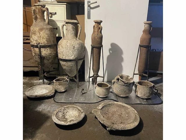 Sculptuur / historische objecten (12x) - afbeelding 1 van  30