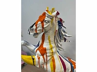 Sculptuur stijgerend paard - afbeelding 2 van  2