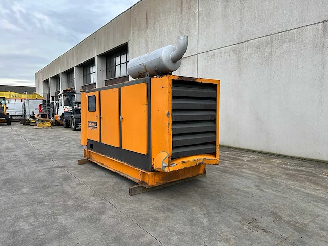 Sdmo - 180kva - stroomgenerator - 2014 - afbeelding 15 van  18