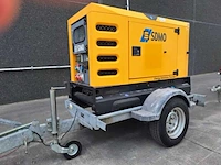 Sdmo - r22c3 - generator - 2007 - afbeelding 1 van  9