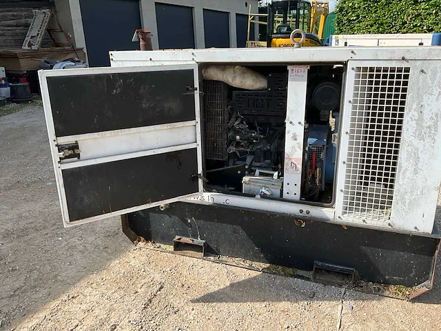 Sdmo 45kva stroomgenerator - afbeelding 2 van  28