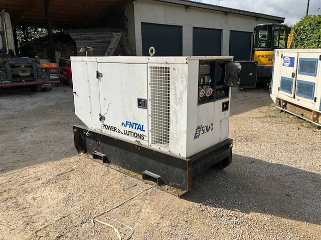 Sdmo 45kva stroomgenerator - afbeelding 22 van  28