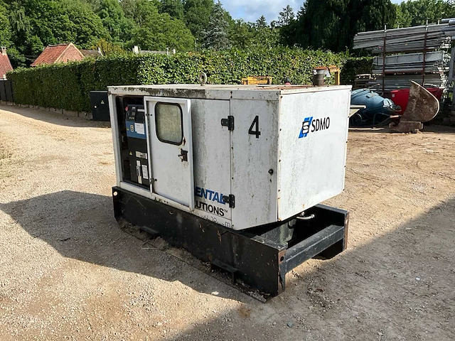 Sdmo 45kva stroomgenerator - afbeelding 26 van  28