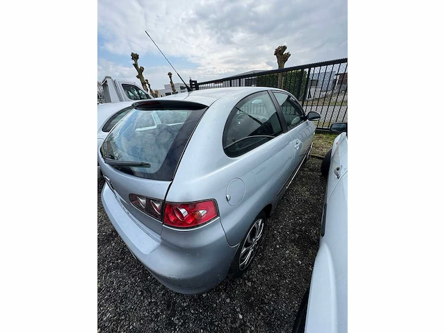 Seat - 2006 - ibiza - 1.2i benzine - personenauto - afbeelding 5 van  32